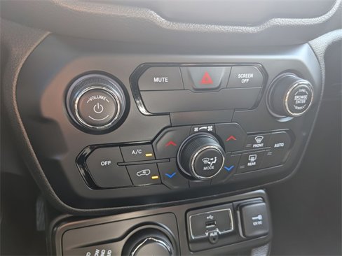 Certified 2020 Jeep Renegade Altitude image 20