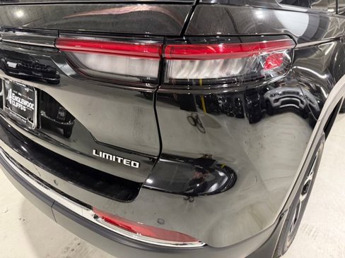 New 2025 Jeep Grand Cherokee Limited image 12