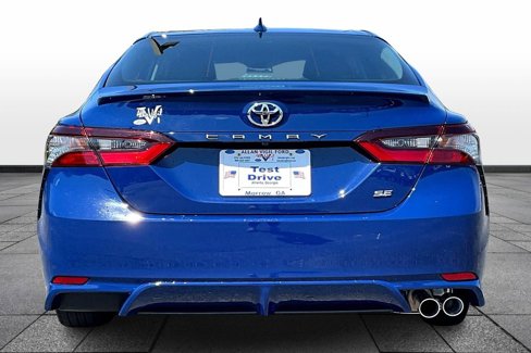 Used 2023 Toyota Camry SE image 4