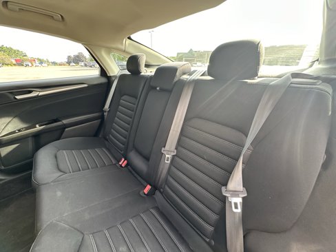 Used 2013 Ford Fusion SE image 26