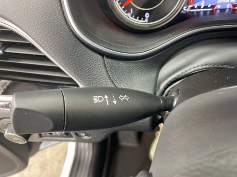 Used 2022 Jeep Cherokee Limited w/ Elite Package image 31