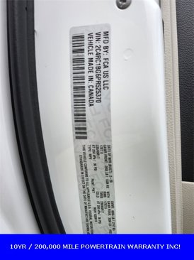 Used 2023 Chrysler Pacifica Touring-L image 17