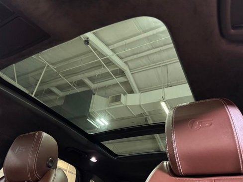 Used 2019 Jaguar F-PACE S image 21