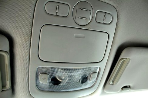 Used 2012 Kia Sedona LX image 29