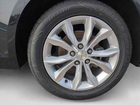 Used 2023 Chevrolet Malibu LT image 24