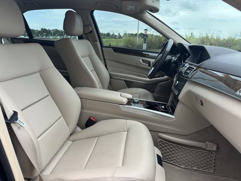 Used 2016 Mercedes-Benz E 350 Sedan image 6