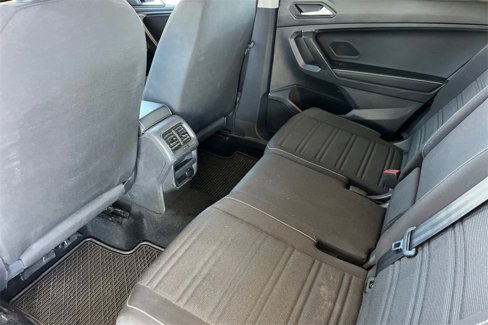 Used 2022 Volkswagen Tiguan S image 5