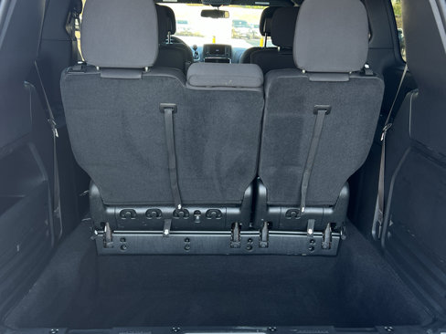 Used 2018 Dodge Grand Caravan SE image 14
