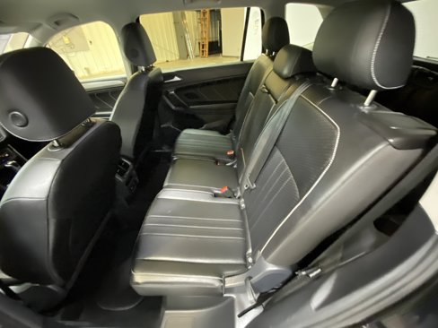 Used 2024 Volkswagen Tiguan SE image 23