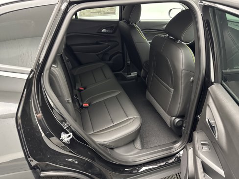 New 2025 Chevrolet Trax ACTIV image 15