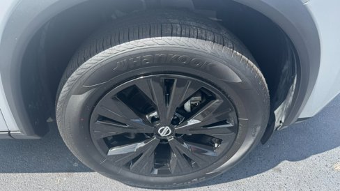 Used 2021 Nissan Rogue SV image 4