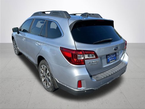 Used 2017 Subaru Outback 2.5i Limited image 9