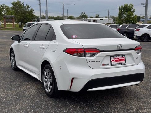Used 2020 Toyota Corolla LE image 6