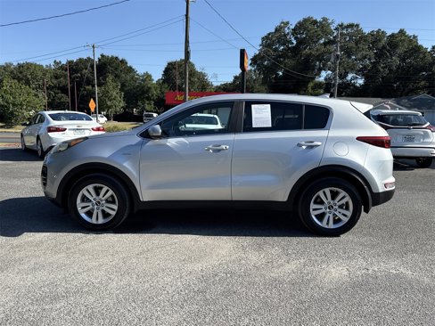 Used 2017 Kia Sportage LX image 2