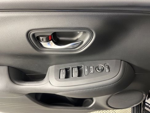 Certified 2025 Honda HR-V LX image 24