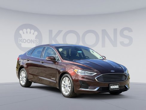 Used 2019 Ford Fusion SEL image 10