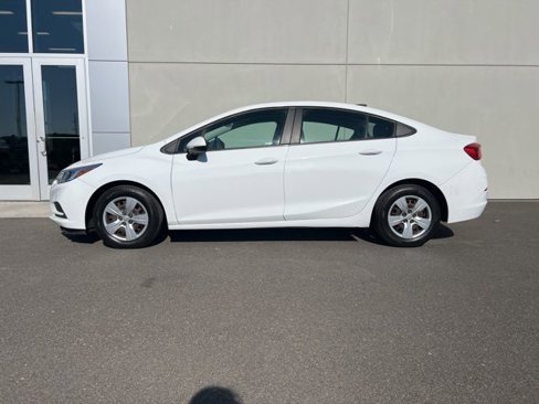 Used 2016 Chevrolet Cruze LS image 4