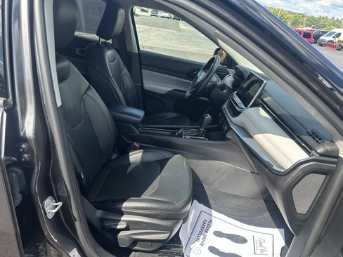 Used 2022 Jeep Compass Limited image 19