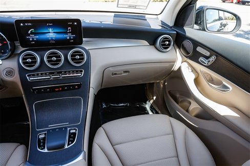 Used 2022 Mercedes-Benz GLC 300 4MATIC image 15