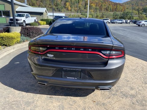 Used 2019 Dodge Charger SXT w/ Leather Interior Group image 5