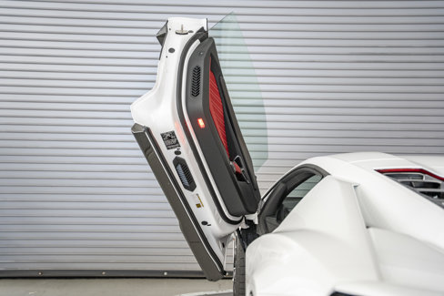 Used 2024 Lamborghini Revuelto image 27