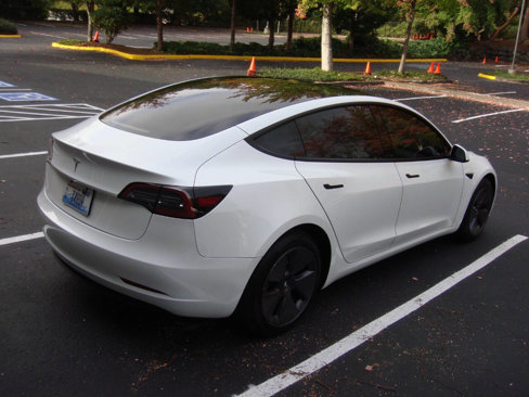 Used 2023 Tesla Model 3 Standard Range image 7