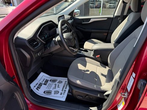 Used 2022 Ford Escape SE w/ SE Sport Appearance Package image 12