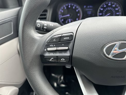 Used 2020 Hyundai Elantra SEL image 17