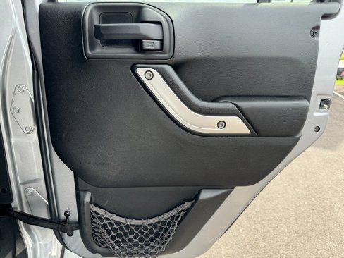 Used 2013 Jeep Wrangler Unlimited Sahara w/ Connectivity Group image 18