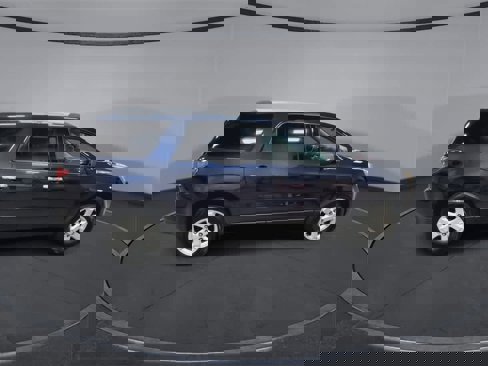 Used 2016 GMC Acadia SLE image 9