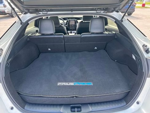 Used 2017 Toyota Prius Prime image 4