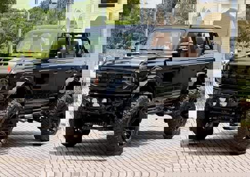 Used 2025 Ford Bronco Outer Banks image 3
