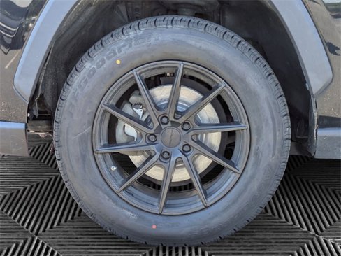 Used 2019 Toyota RAV4 XLE image 9