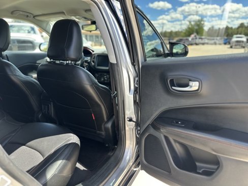 Used 2020 Jeep Compass Trailhawk image 10