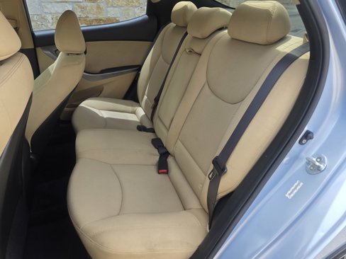 Used 2013 Hyundai Elantra GLS w/ Preferred Pkg image 7