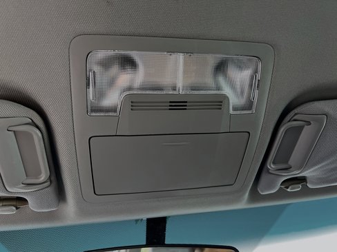 Used 2017 Toyota Camry SE image 21