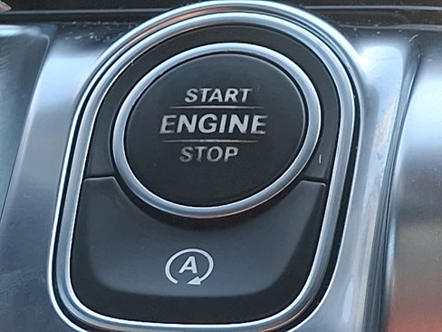 Used 2020 Mercedes-Benz GLB 250 4MATIC image 23