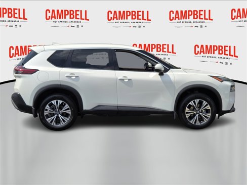 Used 2021 Nissan Rogue SV image 2