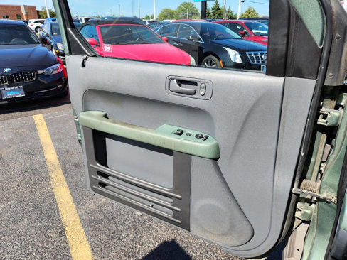 Used 2004 Honda Element EX image 17