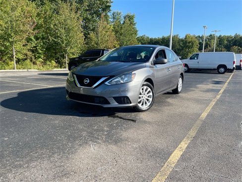 Used 2019 Nissan Sentra SV image 1