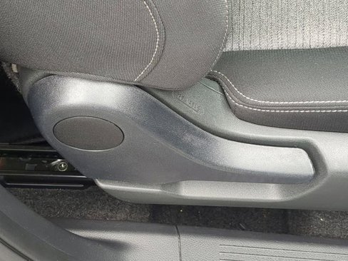 Used 2023 Nissan Rogue SV image 46