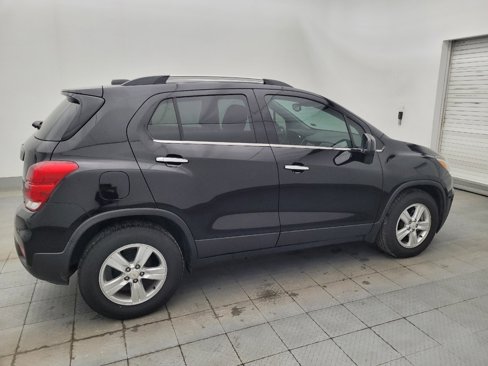Used 2020 Chevrolet Trax LT w/ LT Convenience Package image 10