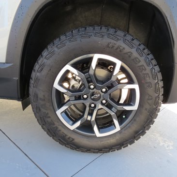 New 2025 Chevrolet Equinox ACTIV image 10