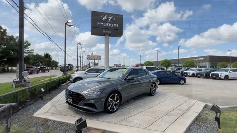 Certified 2021 Hyundai Sonata SEL Plus w/ Tech Package image 8