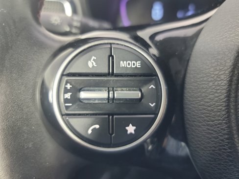 Certified 2023 Kia Soul GT-Line image 25