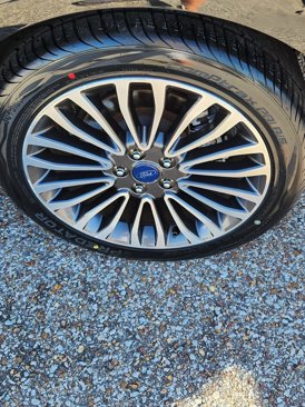 Used 2018 Ford Fusion SE w/ Fusion SE Technology Package image 11