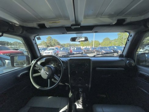 Used 2009 Jeep Wrangler X image 14