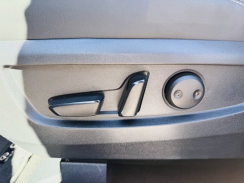 Used 2019 INFINITI QX50 Essential w/ Premium Audio Package image 11