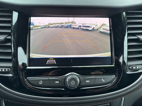Used 2022 Chevrolet Trax LT w/ Sport Edition image 24