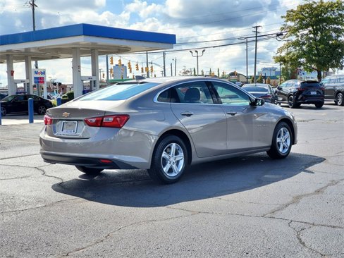 Used 2023 Chevrolet Malibu LT image 4